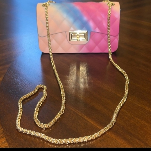 BRAND NEW ABSOLUTELY STUNNING  BRIGHT SHOWSTOPPER 👛 BARBIECORE BAG - Picture 3 of 10